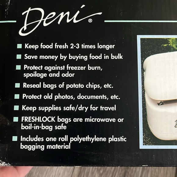 Deni Freshlock vacuum sealer- NEW!! $28 - Picture 4 of 7